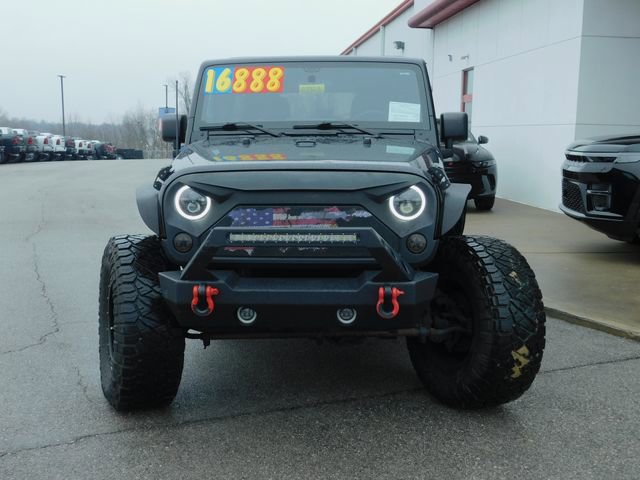 Used 2012 Jeep Wrangler Unlimited Sahara w/ Connectivity Group image 3