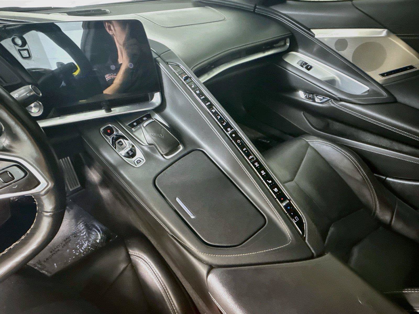 Used 2024 Chevrolet Corvette Stingray Preferred Conv w/ Z51 Performance Package RWD image 16