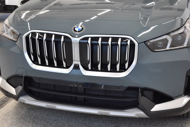 New 2026 BMW X1 xDrive28i AWD/4WD image 14