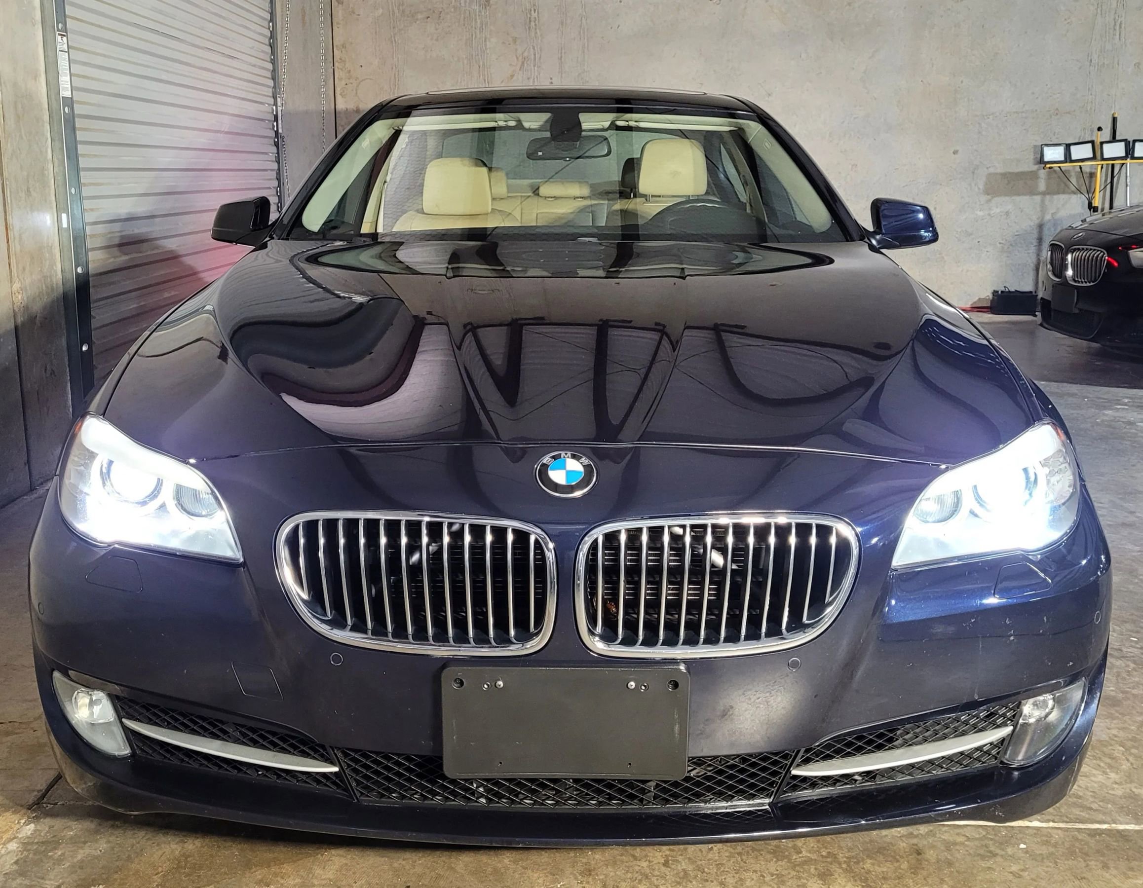 Used 2012 BMW 528i Sedan image 2