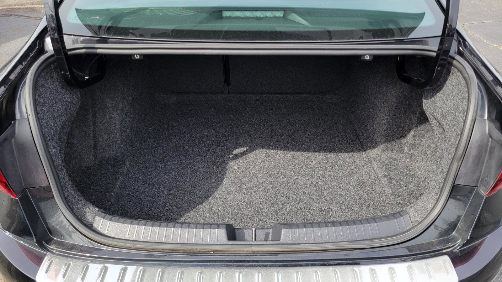 Used 2023 Volkswagen Jetta Sport image 39