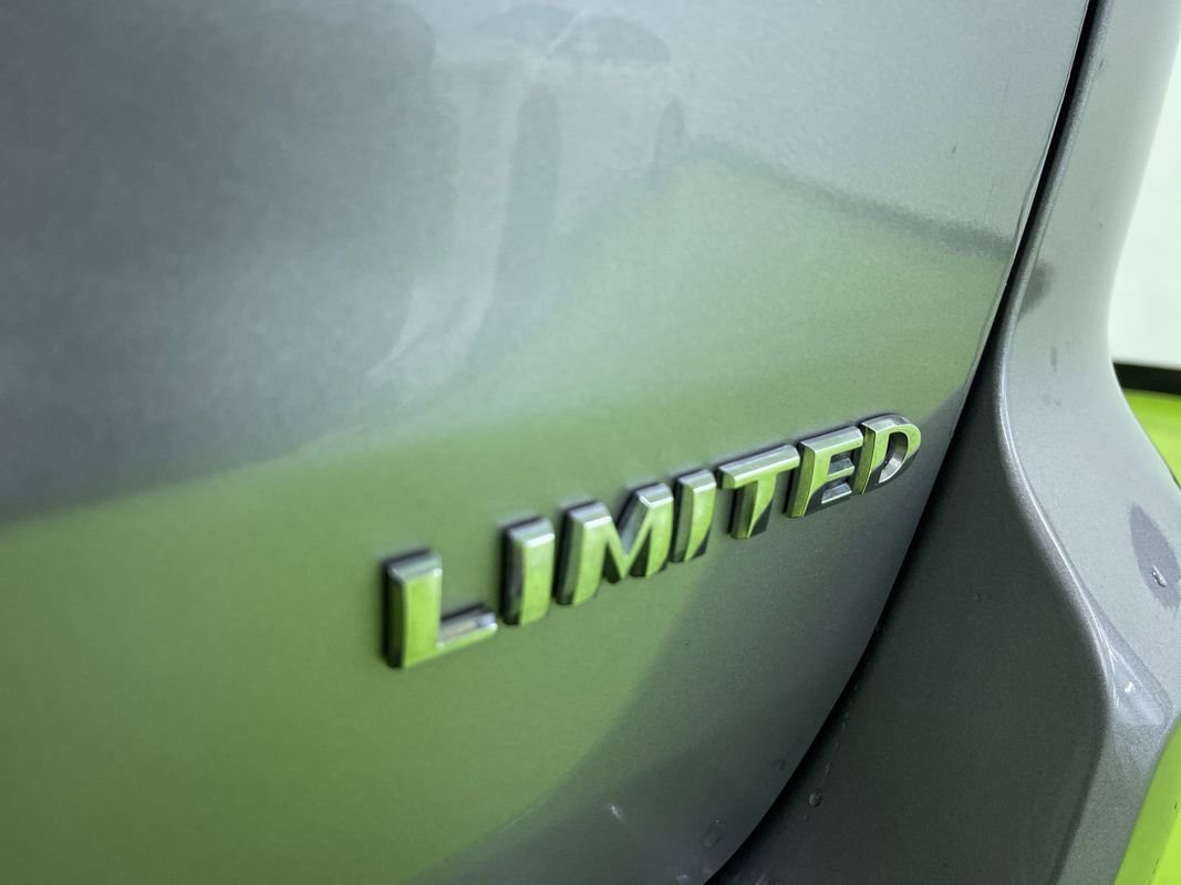 Used 2021 Jeep Grand Cherokee Limited w/ Luxury Group II image 14