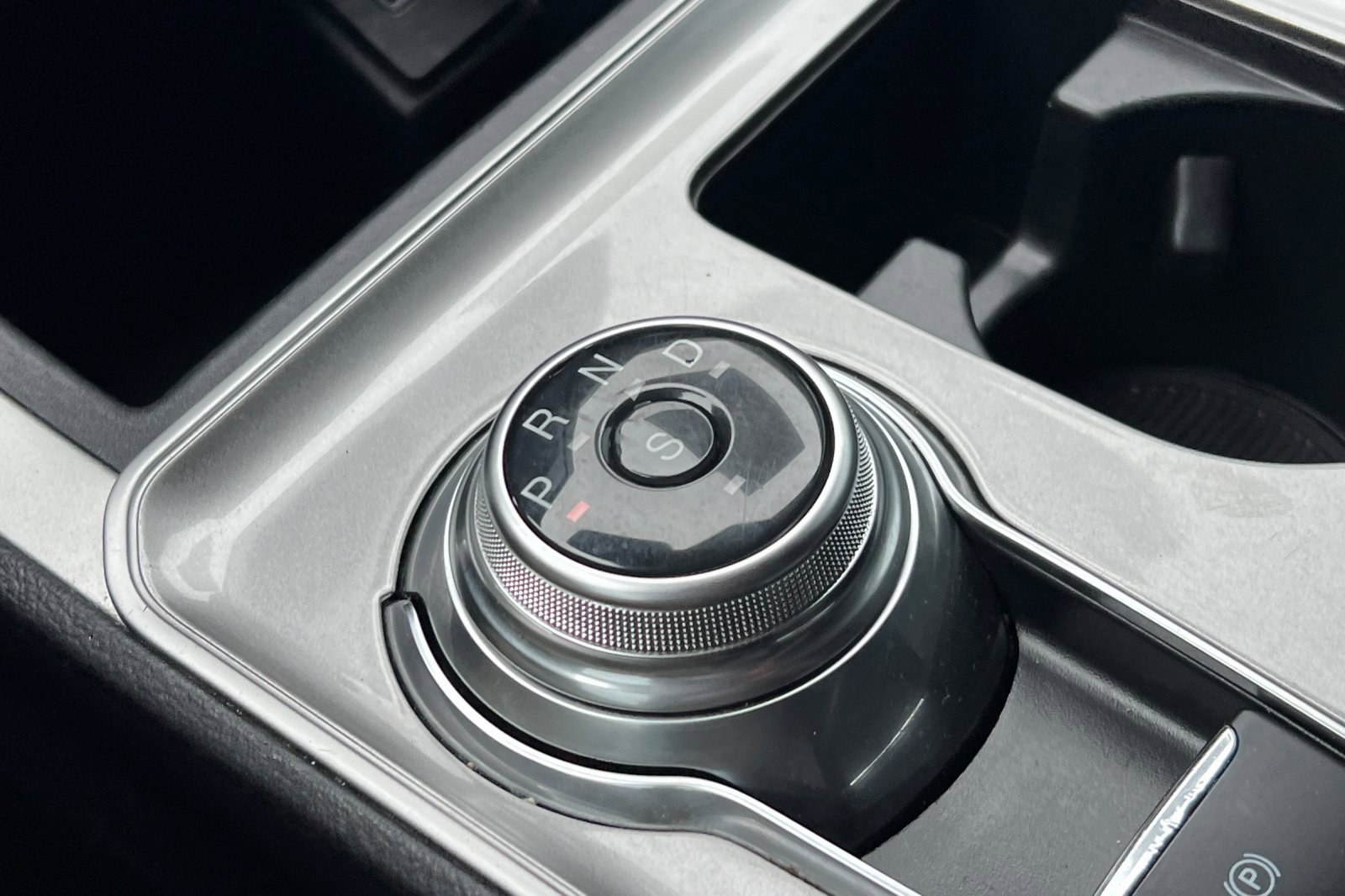 Used 2023 Ford Edge SEL image 19