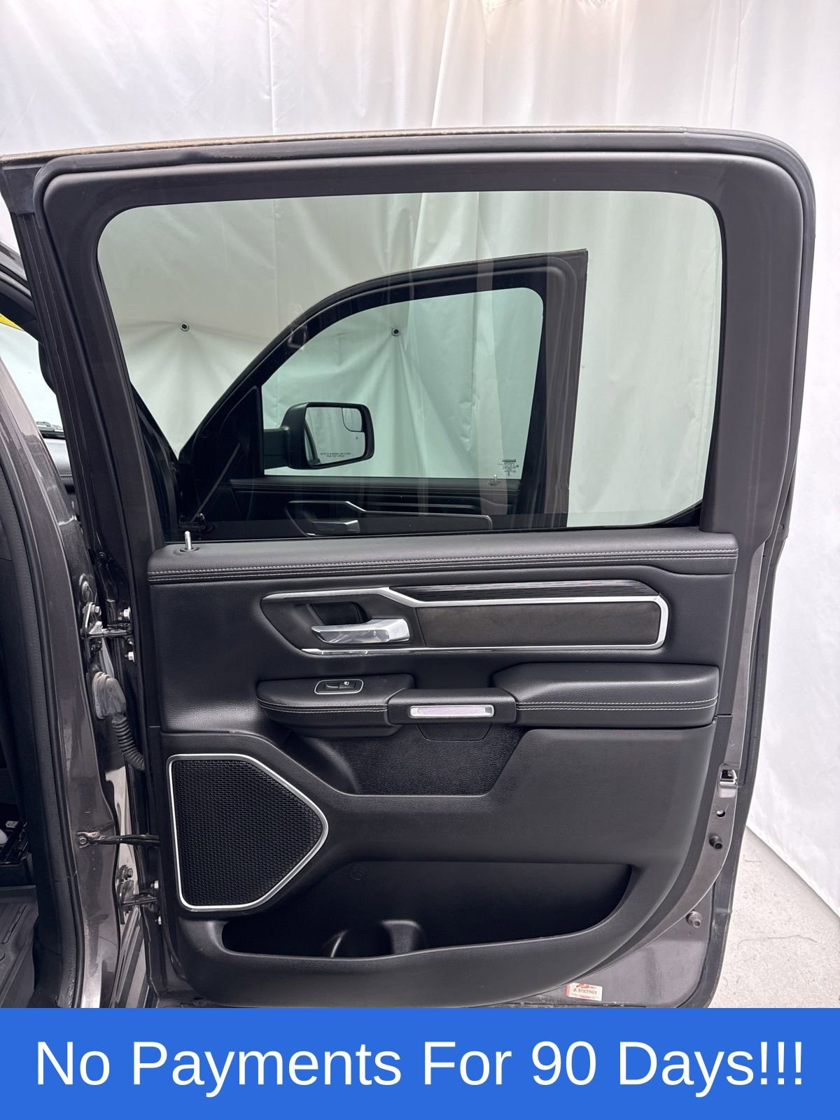 Used 2023 RAM 1500 Laramie AWD/4WD image 41