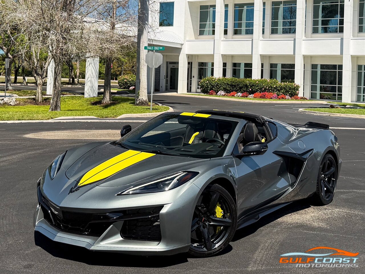 Used 2024 Chevrolet Corvette Z06 w/ Stealth Interior Trim Package RWD image 8