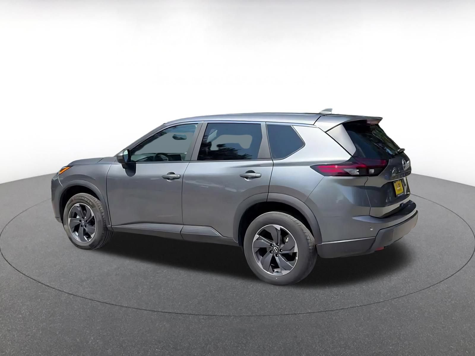 Used 2025 Nissan Rogue SV FWD image 10