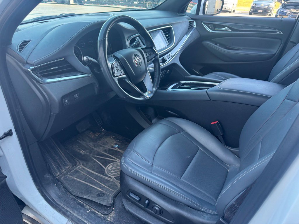 Used 2024 Buick Enclave Essence AWD/4WD image 5