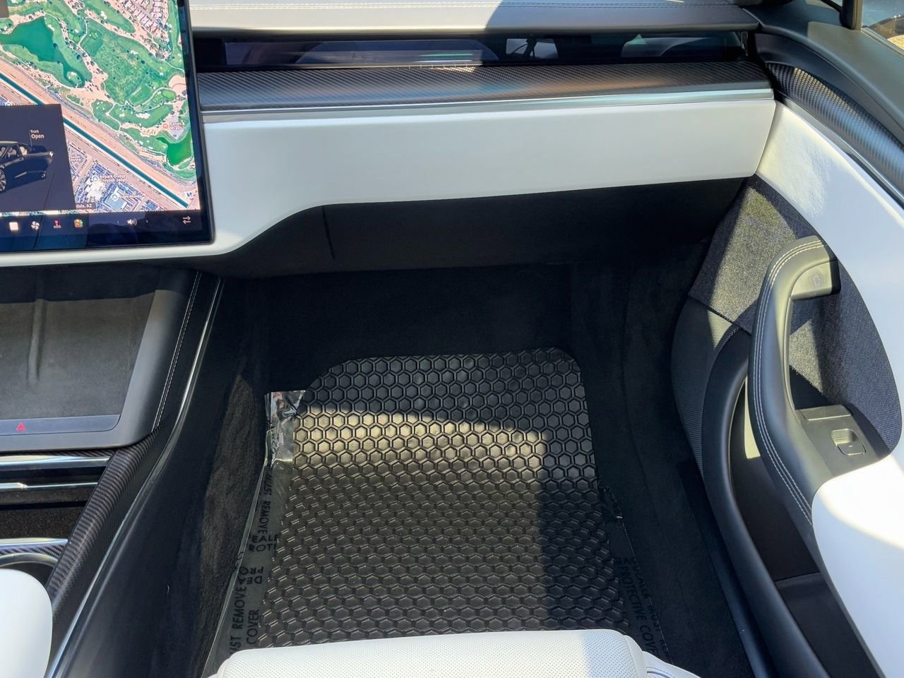 Used 2021 Tesla Model S Plaid image 16