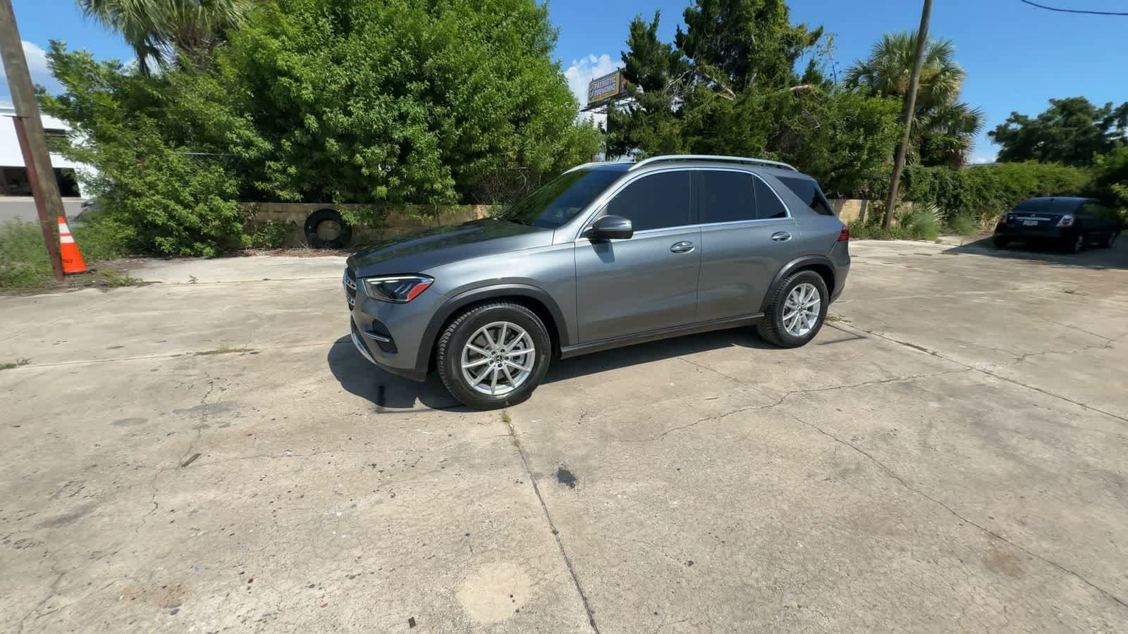 Used 2024 Mercedes-Benz GLE 450 4MATIC image 4