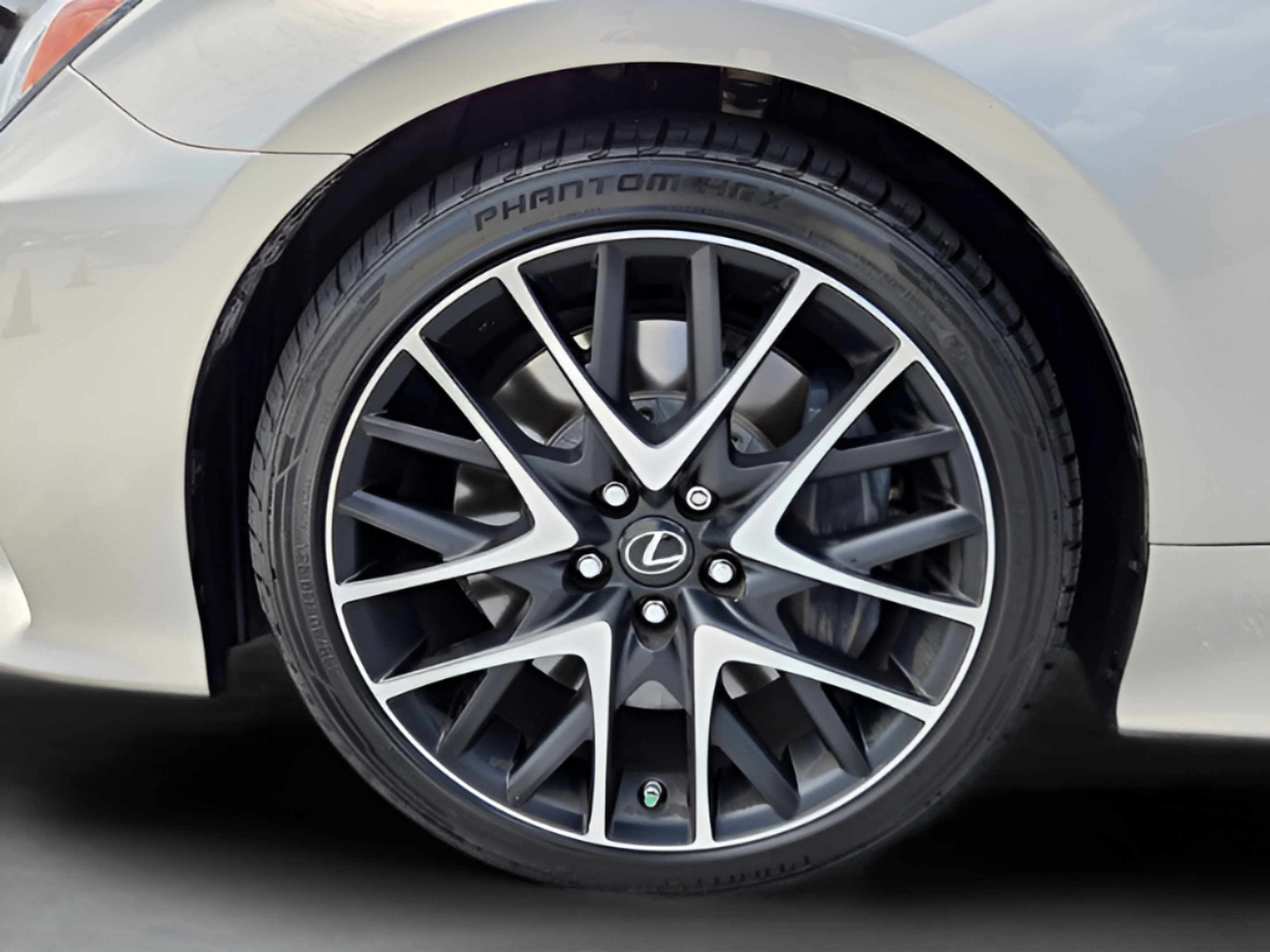Used 2017 Lexus RC 200t F Sport RWD image 34