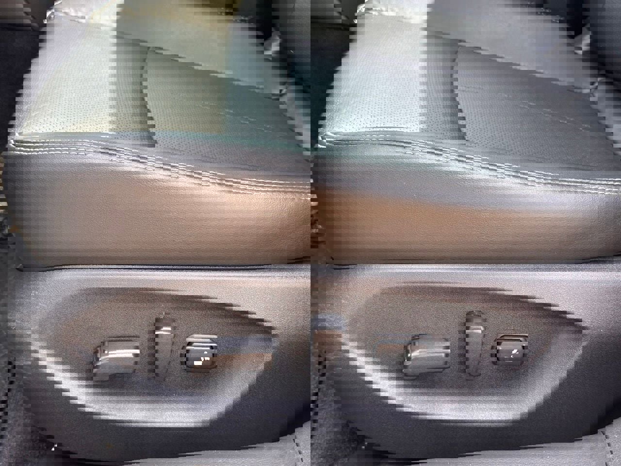 Used 2023 INFINITI Q50 Sensory image 28