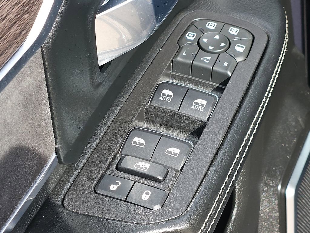 New 2026 RAM 2500 Laramie w/ Night Edition AWD/4WD image 13