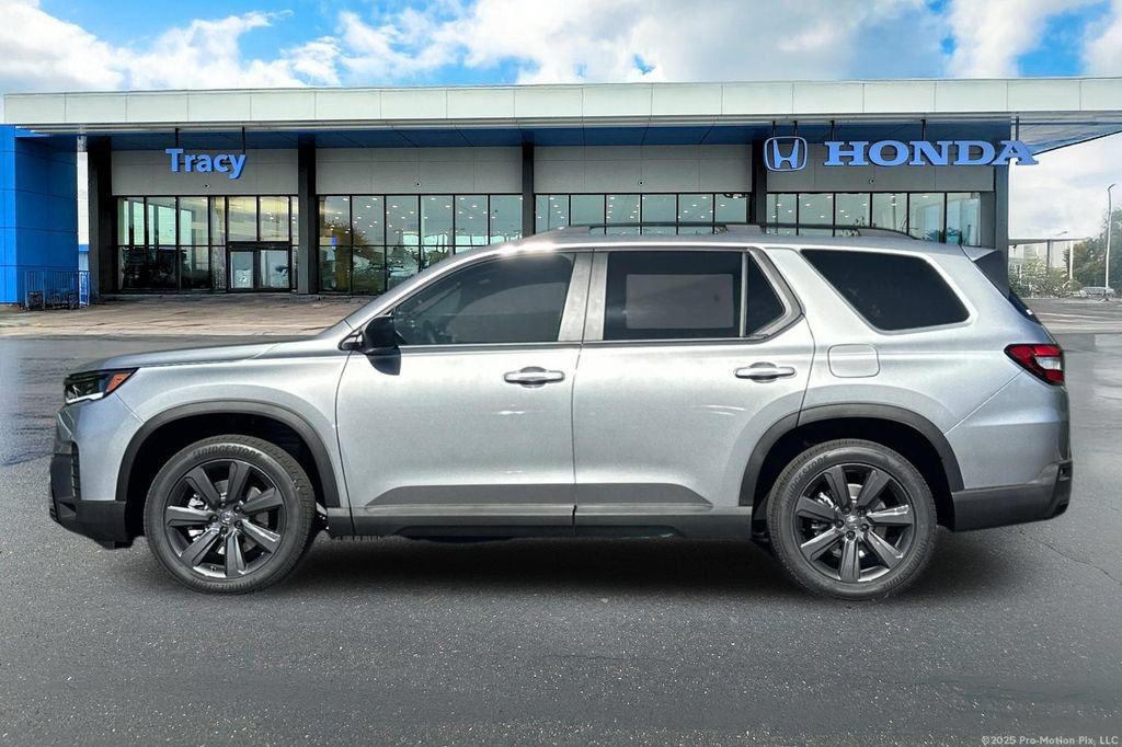 New 2026 Honda Pilot Sport image 12