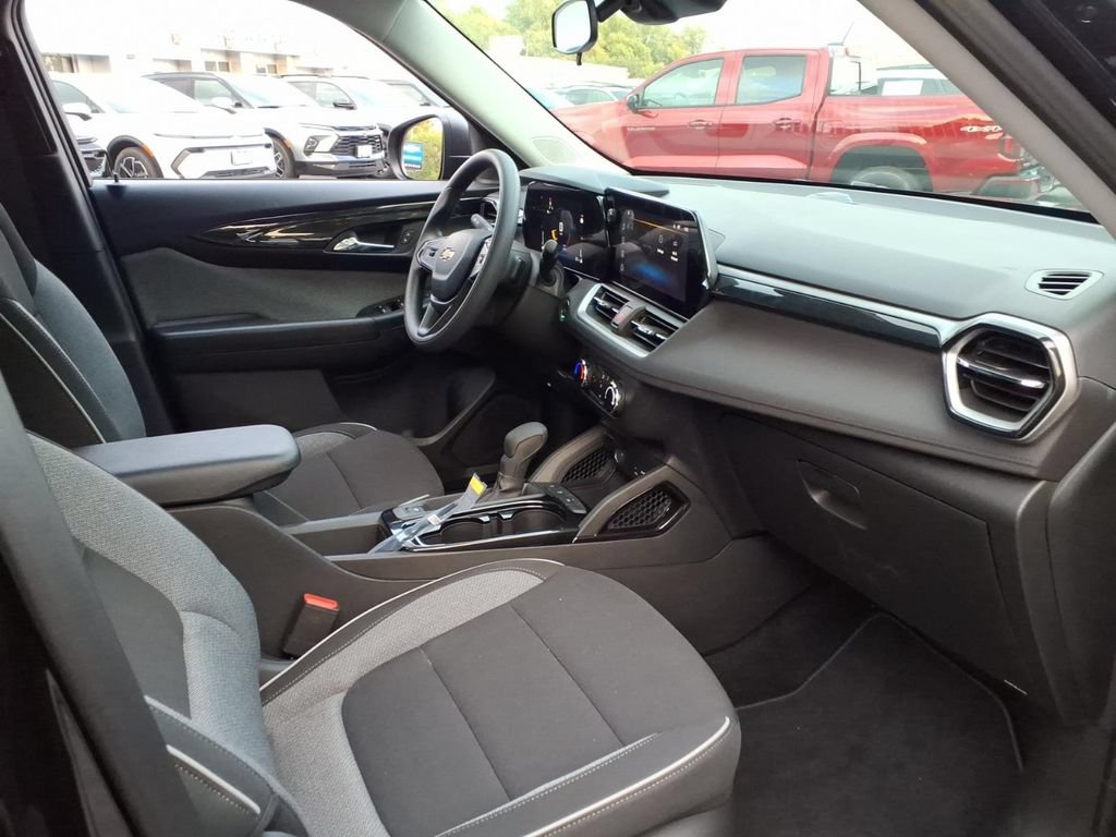 New 2026 Chevrolet TrailBlazer LS w/ LS Convenience Package FWD image 17