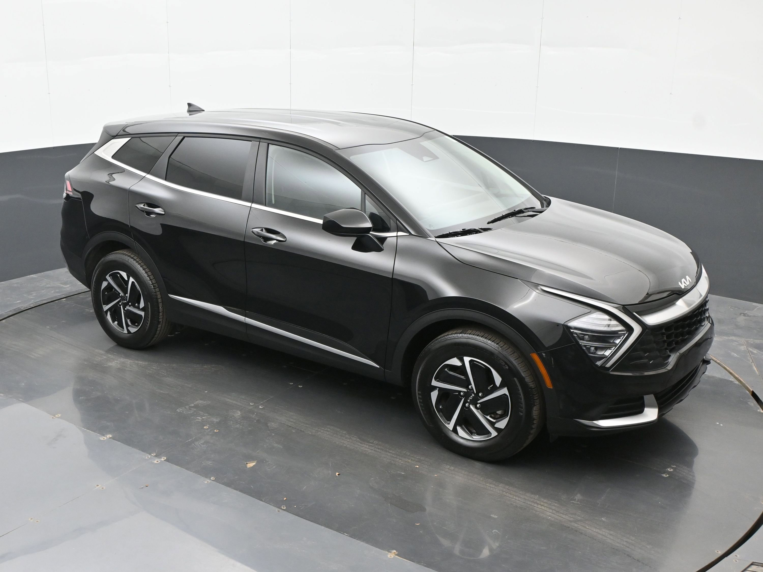 Used 2025 Kia Sportage LX image 22