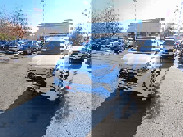 Used 2024 Toyota Highlander Limited image 1