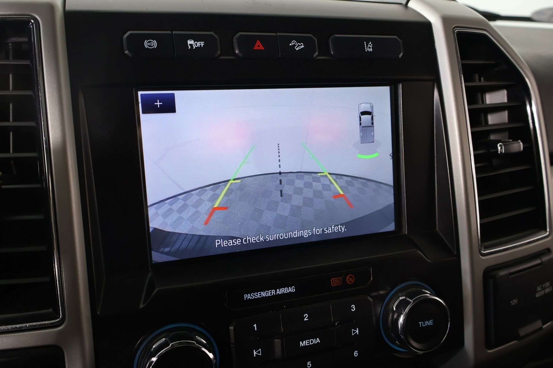 Used 2020 Ford F350 Lariat image 6