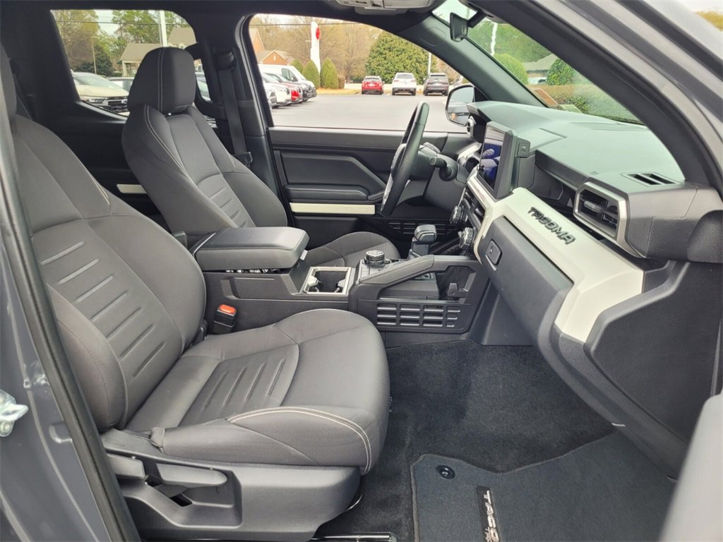 Used 2024 Toyota Tacoma TRD Off-Road image 14