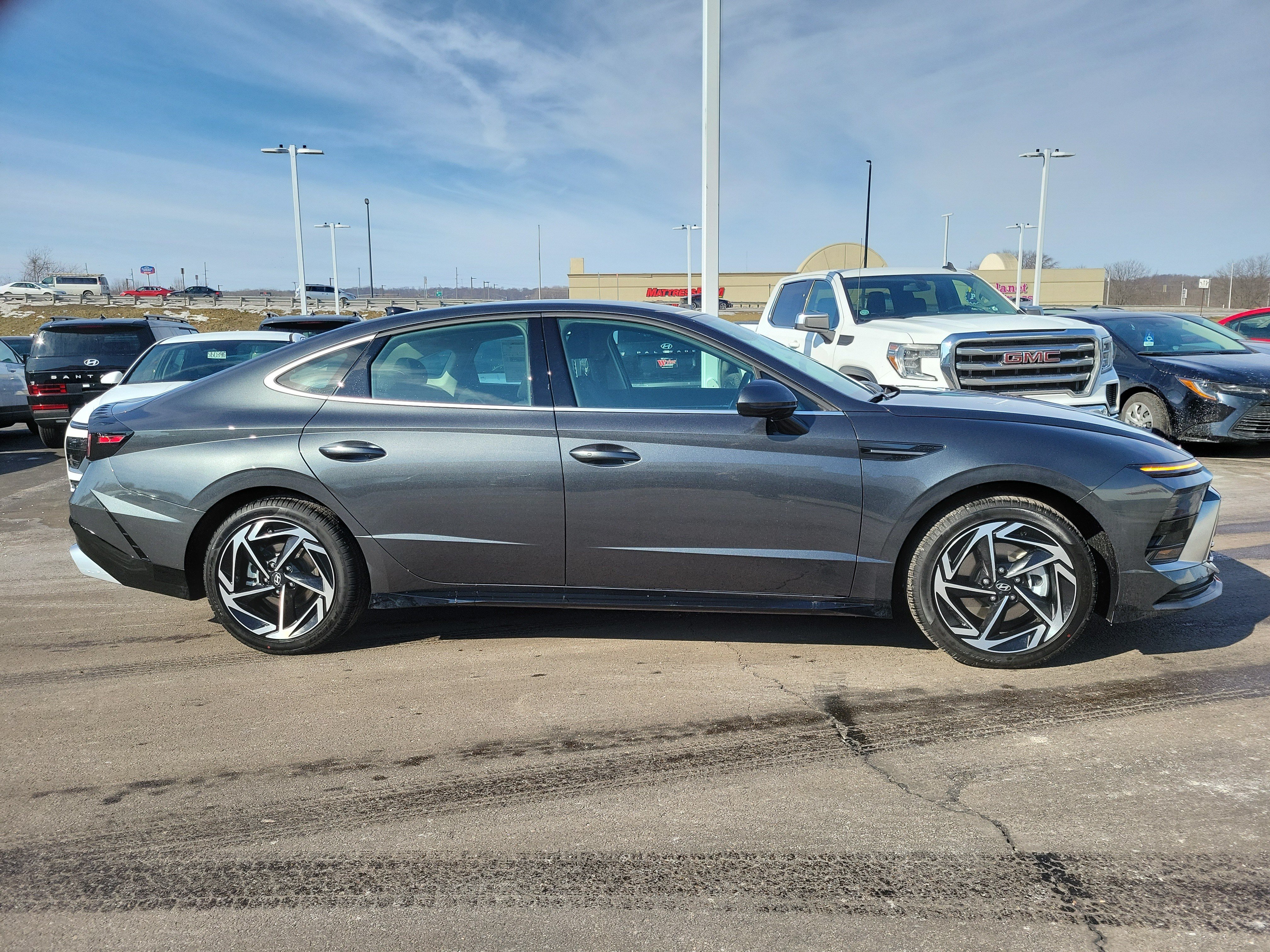 New 2026 Hyundai Sonata SEL FWD image 3