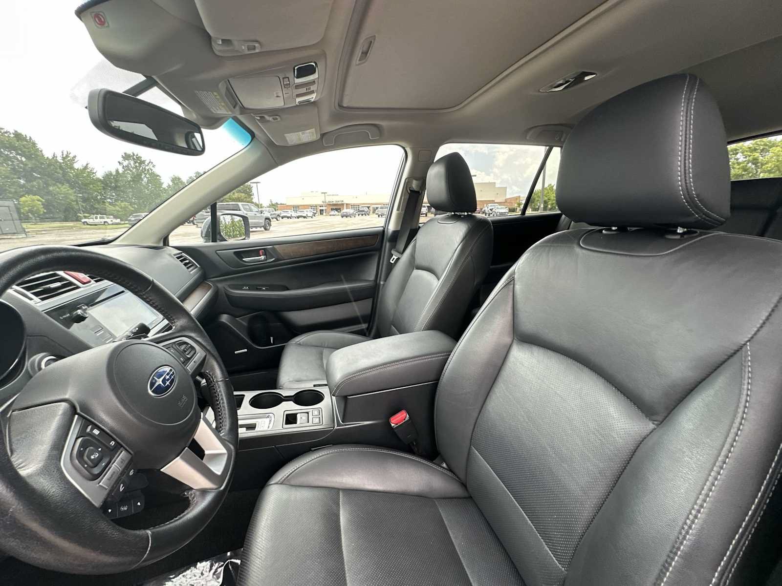 Used 2015 Subaru Outback 3.6R Limited AWD/4WD image 10