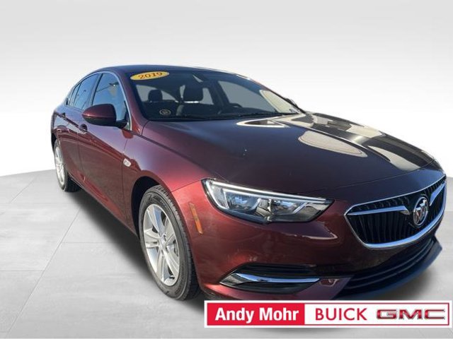 Used 2019 Buick Regal Preferred FWD image 2