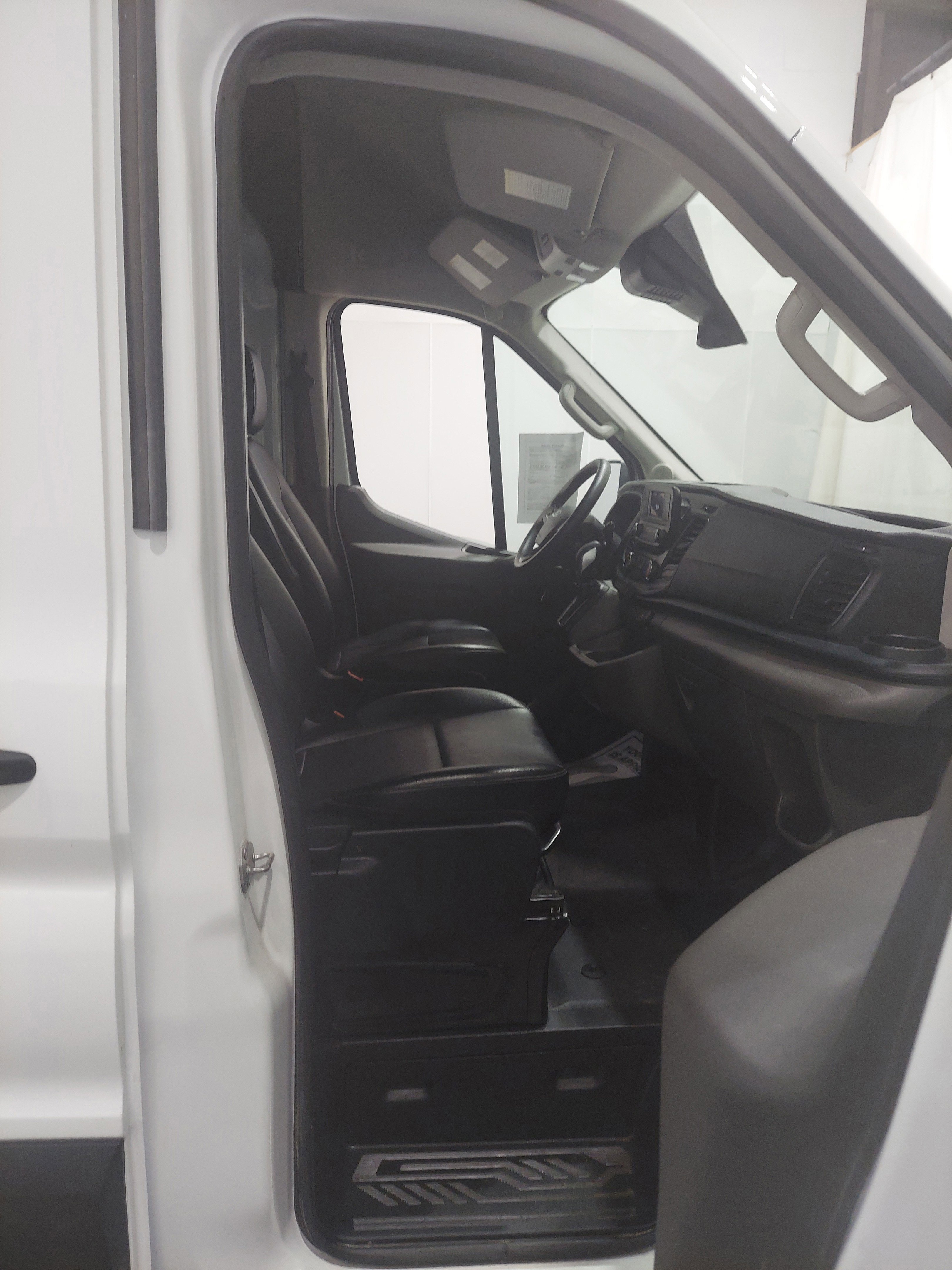 Used 2025 Ford Transit 250 148 High Roof AWD w/ Load Area Protection Package image 15