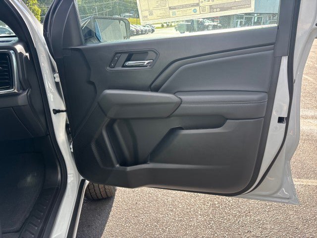 New 2026 GMC Canyon Elevation w/ Convenience Package RWD image 40