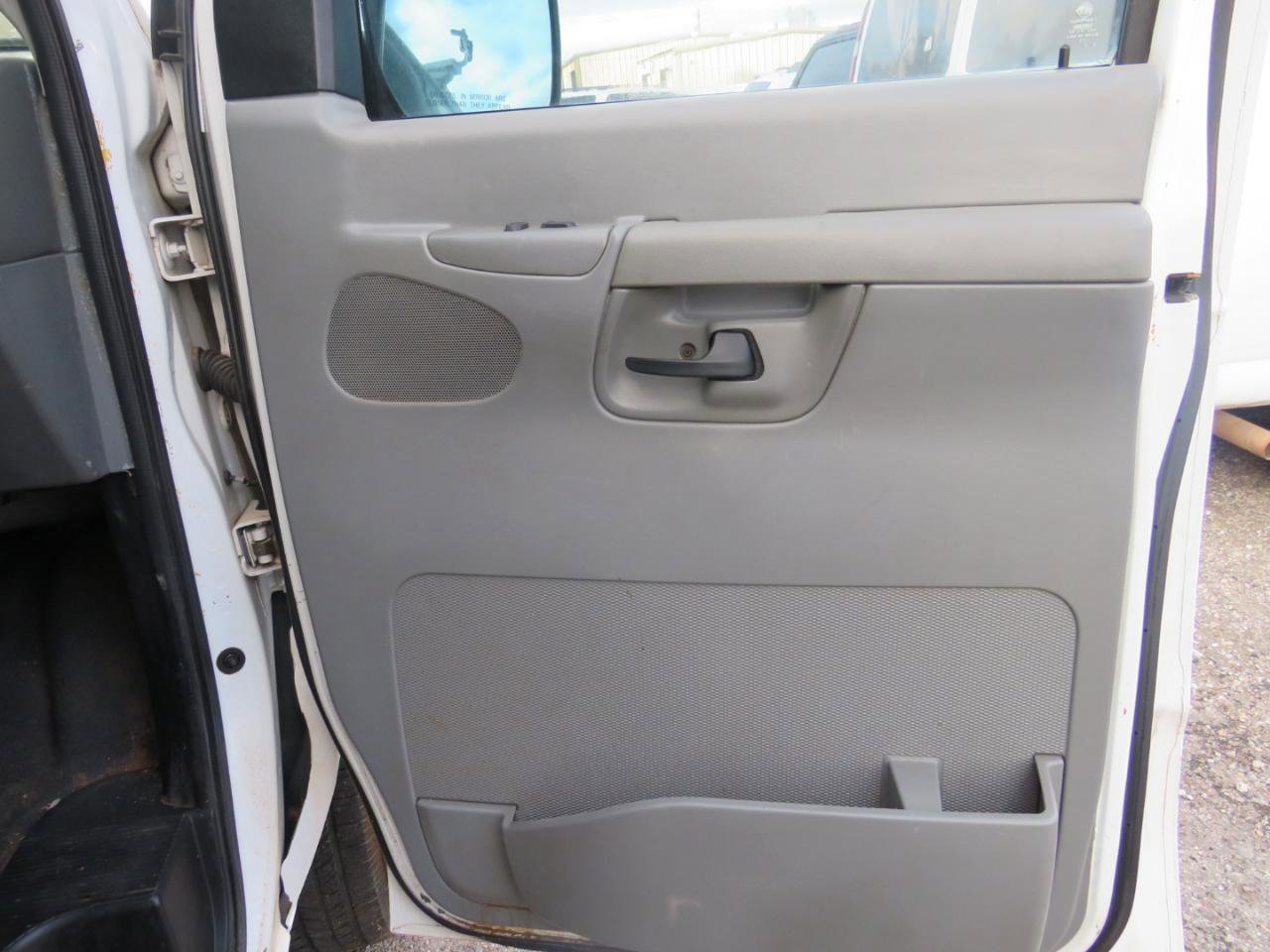 Used 2012 Ford E-250 and Econoline 250 w/ Commercial Cargo Van Pkg RWD image 15