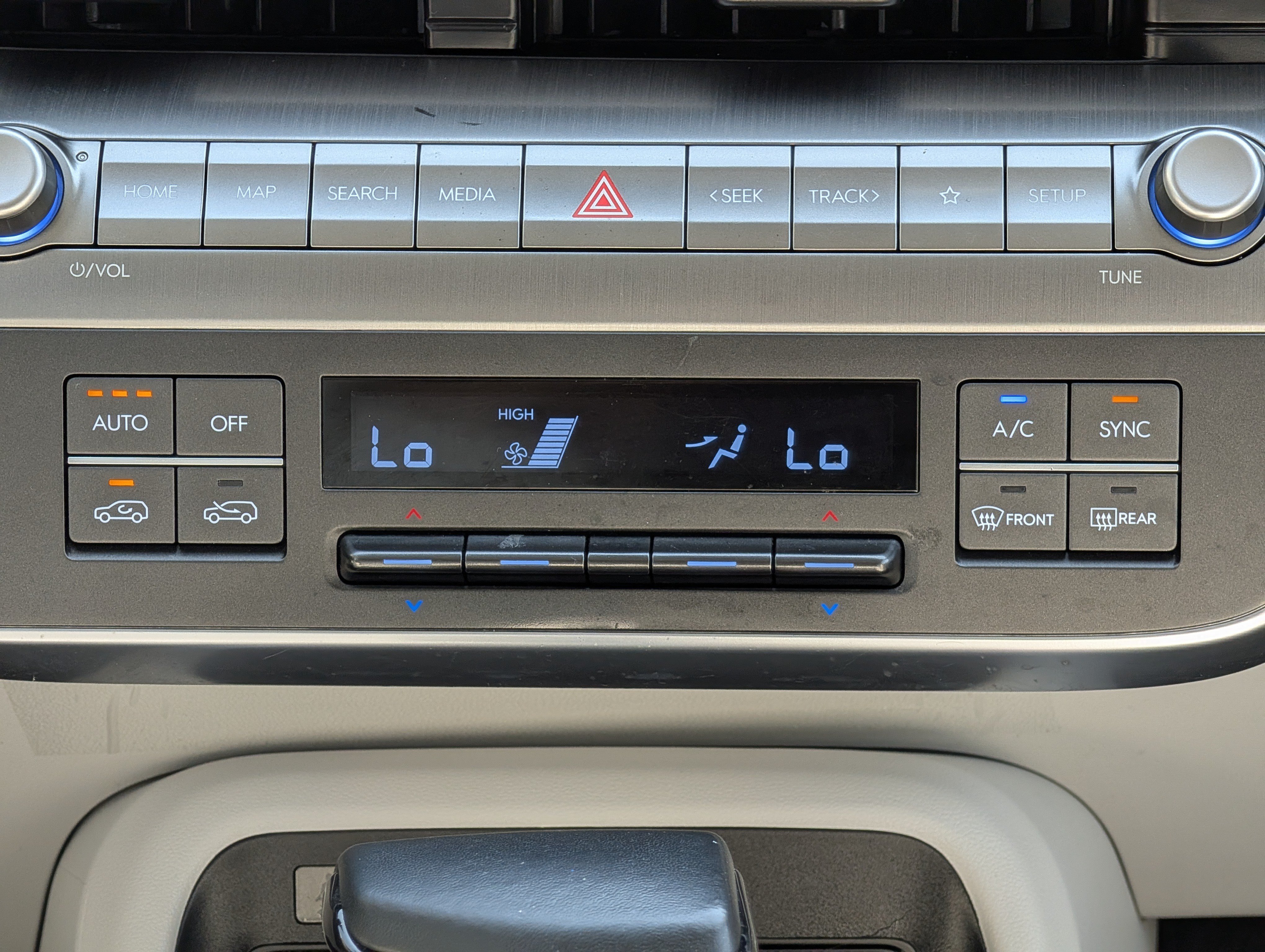 Used 2025 Hyundai Kona SEL AWD/4WD image 29