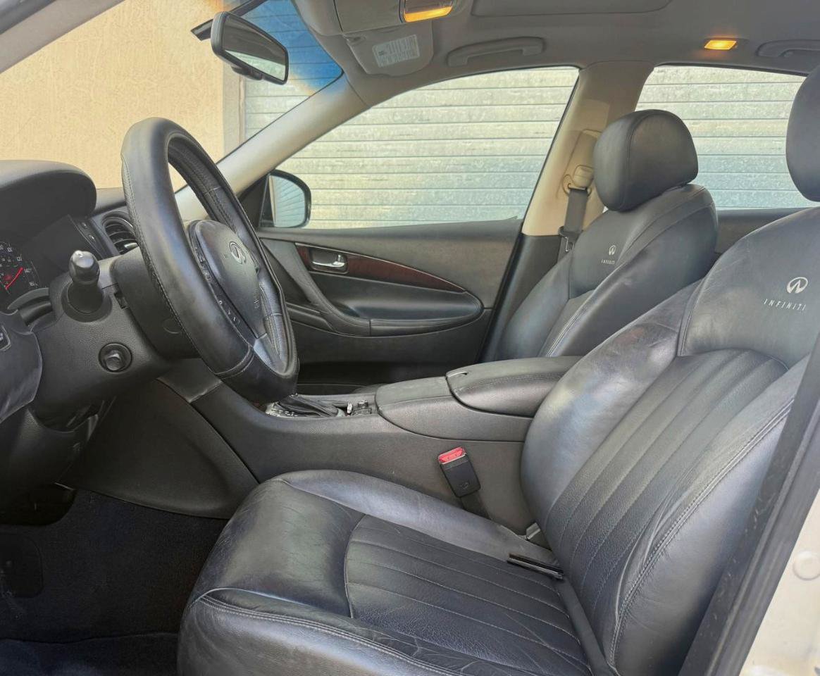 Used 2010 INFINITI EX35 Journey RWD image 14
