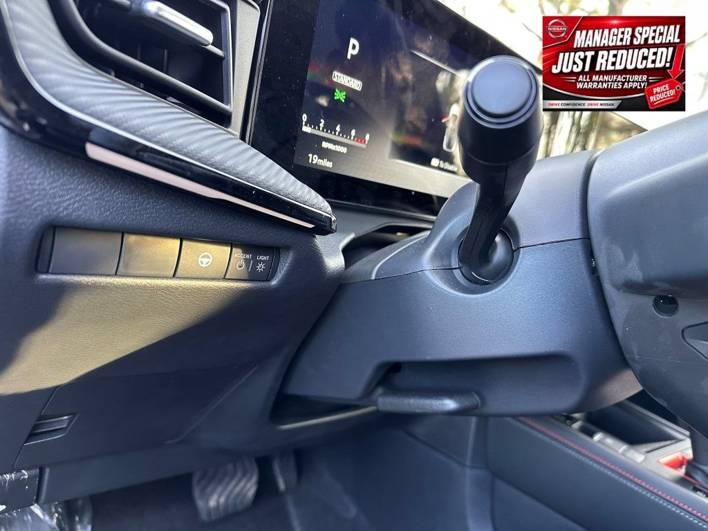New 2025 Nissan Kicks SR w/ Illumination Package AWD/4WD image 29