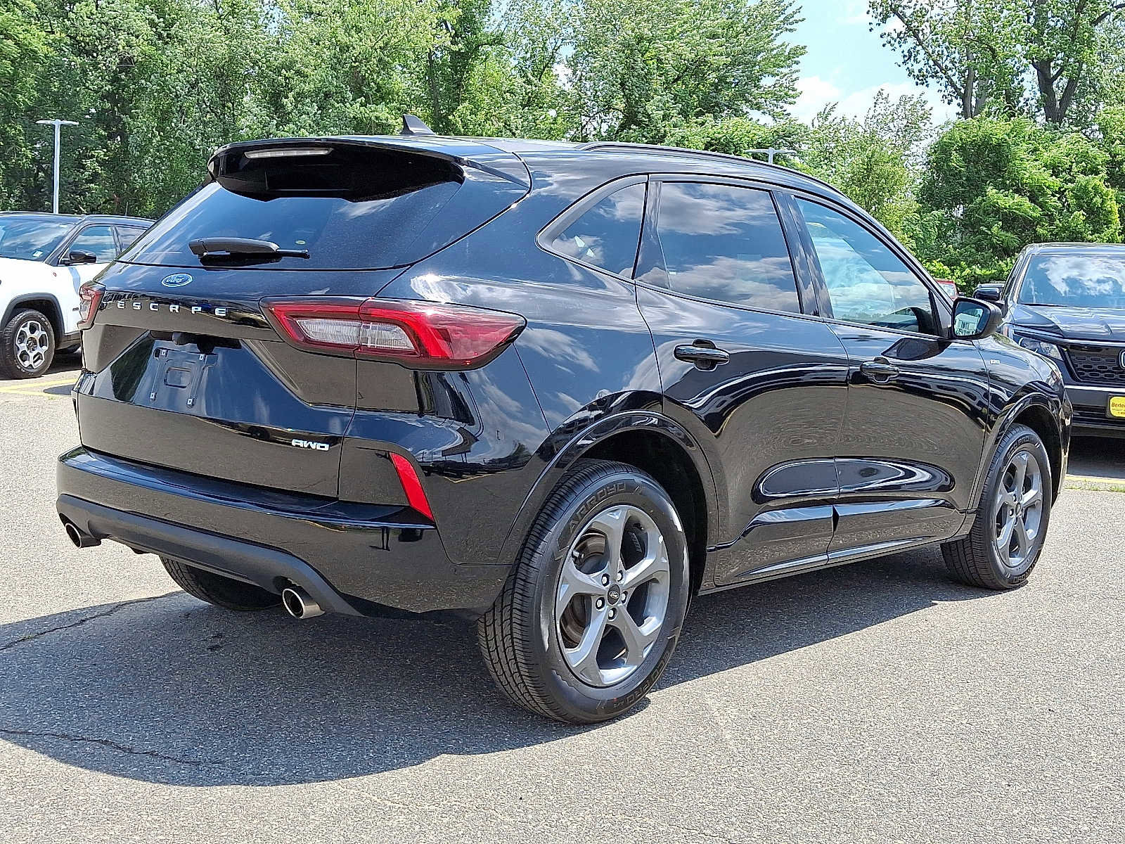 Used 2024 Ford Escape ST-Line image 6