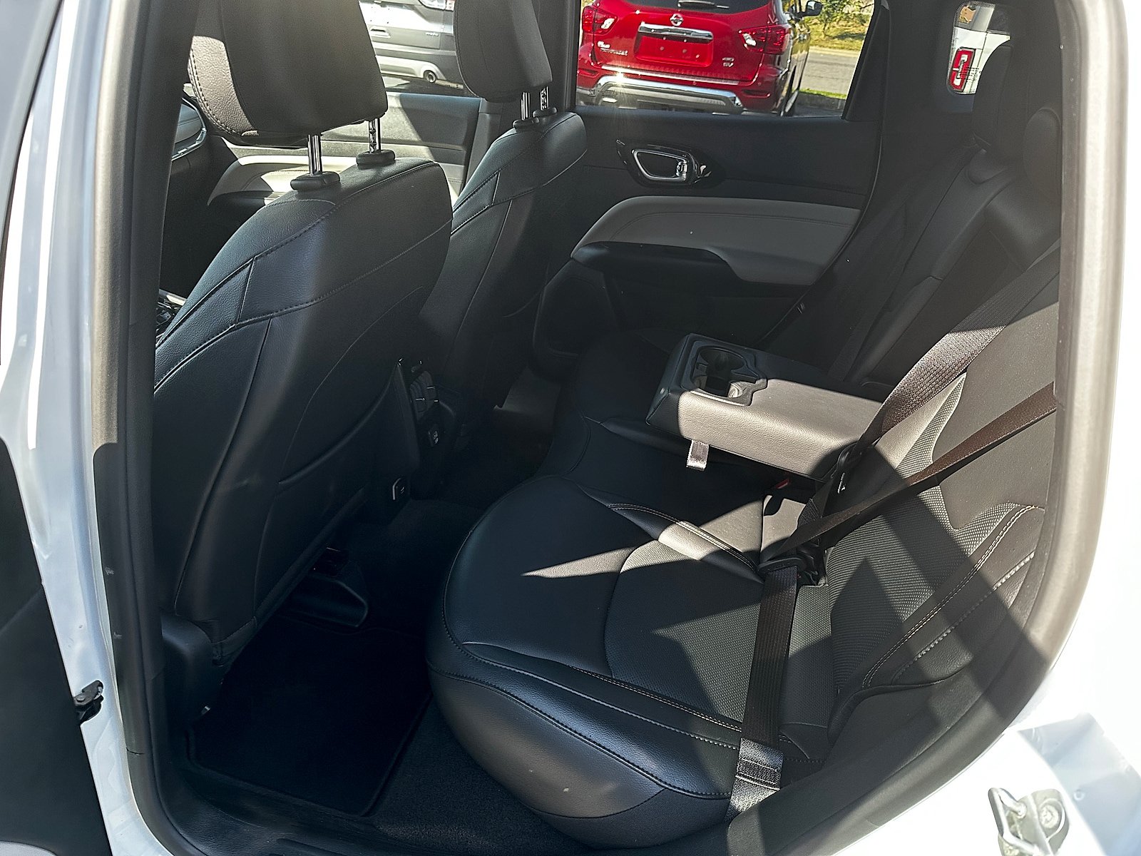Used 2023 Jeep Compass Limited AWD/4WD image 13