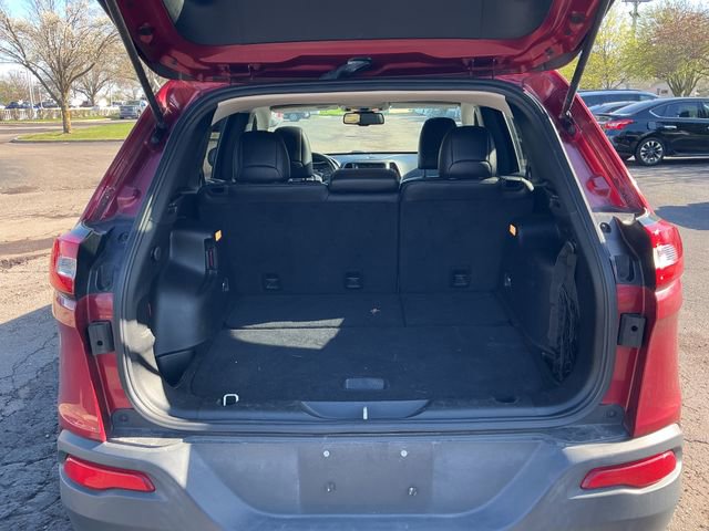 Used 2016 Jeep Cherokee Limited image 25