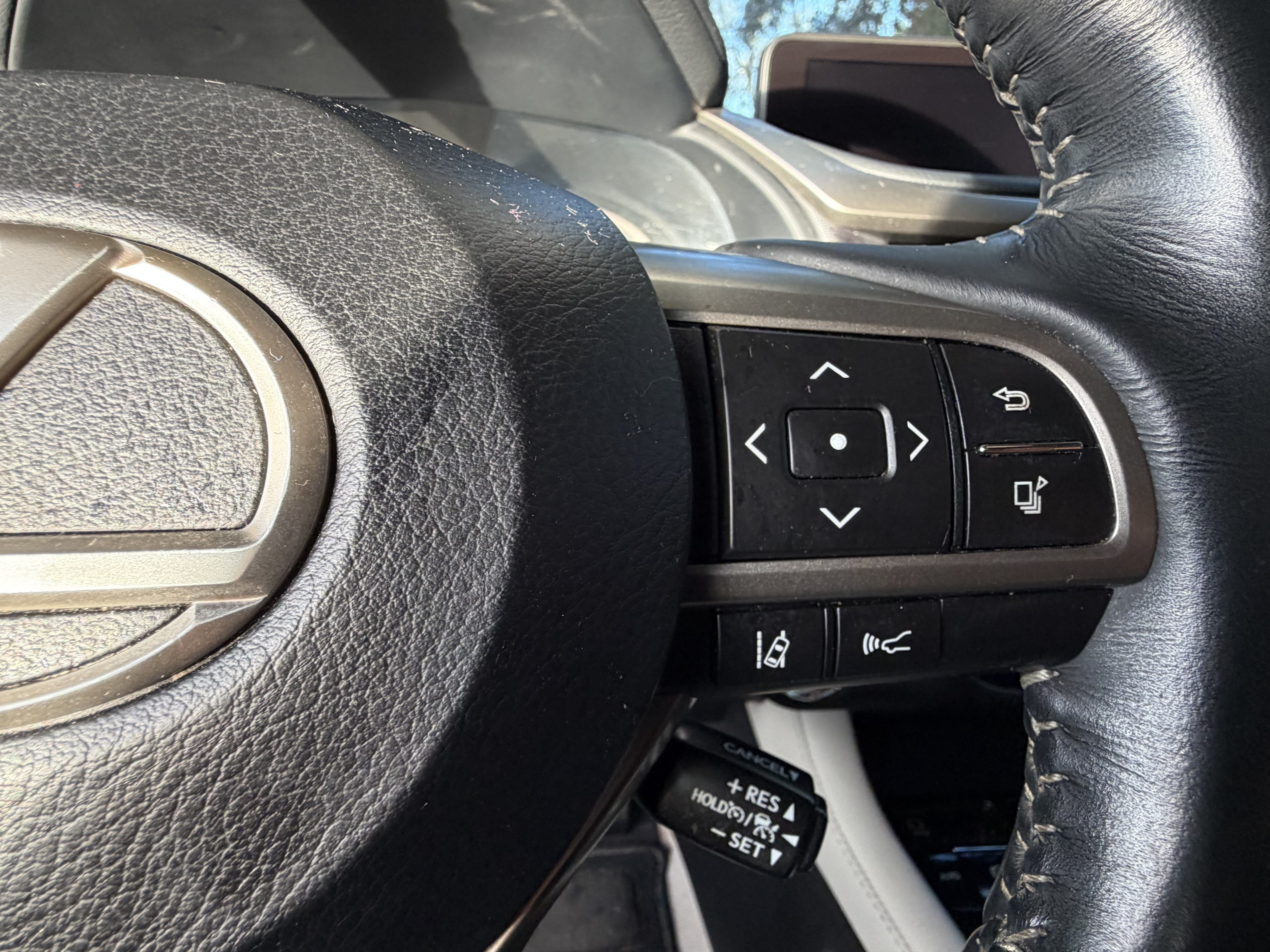 Used 2017 Lexus RX 350 AWD w/ Premium Package image 20