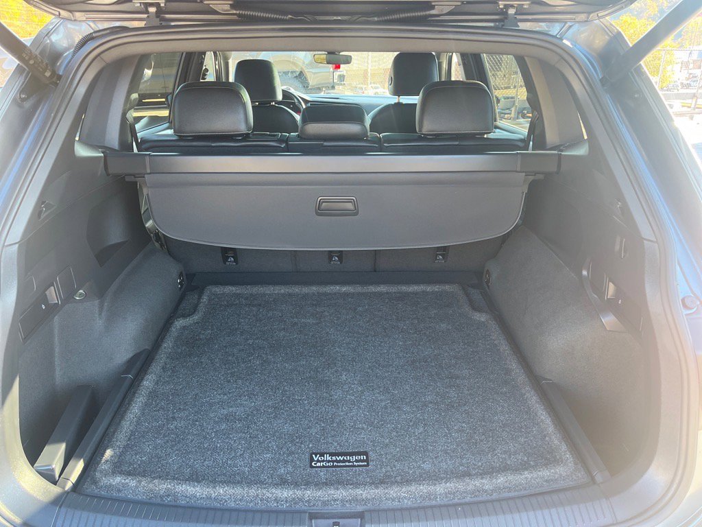 Used 2024 Volkswagen Tiguan SE R-Line image 20