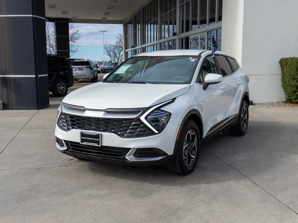 Certified 2025 Kia Sportage LX image 3