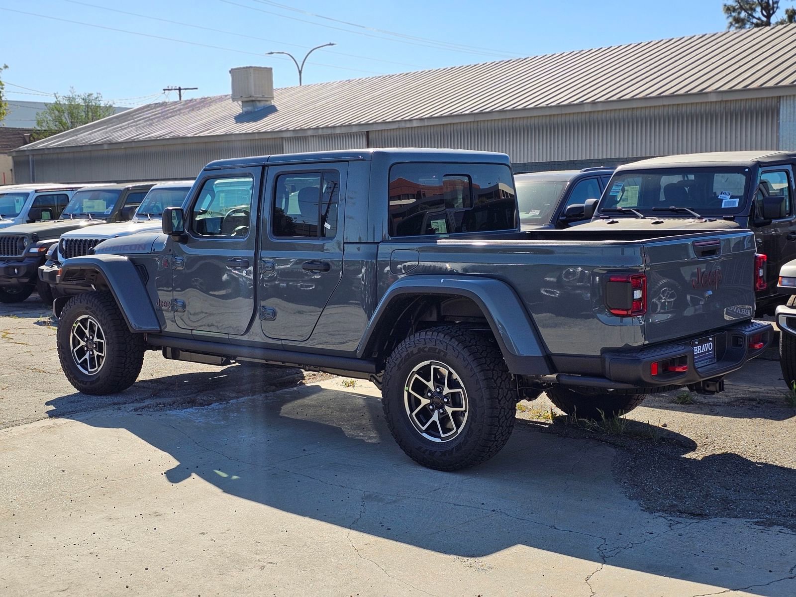 New 2026 Jeep Gladiator Rubicon w/ Steel Power Dome Hood Package AWD/4WD image 5