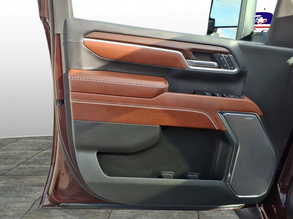 Used 2024 GMC Sierra 2500 Denali Ultimate AWD/4WD image 11