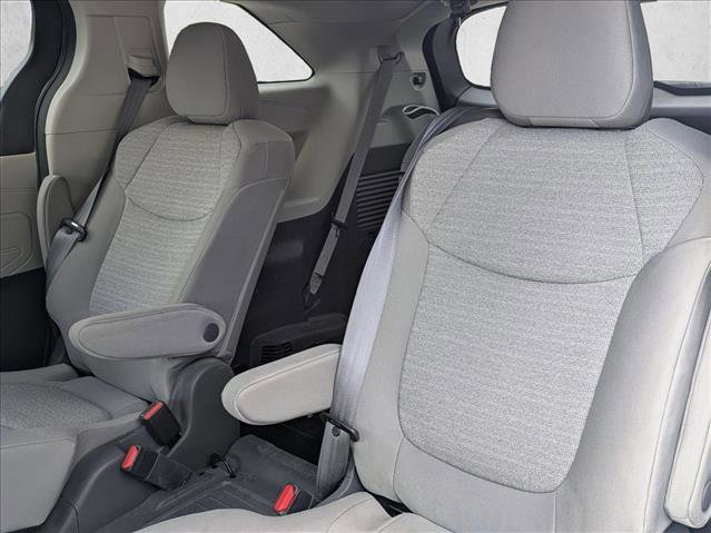 Used 2021 Toyota Sienna LE image 14