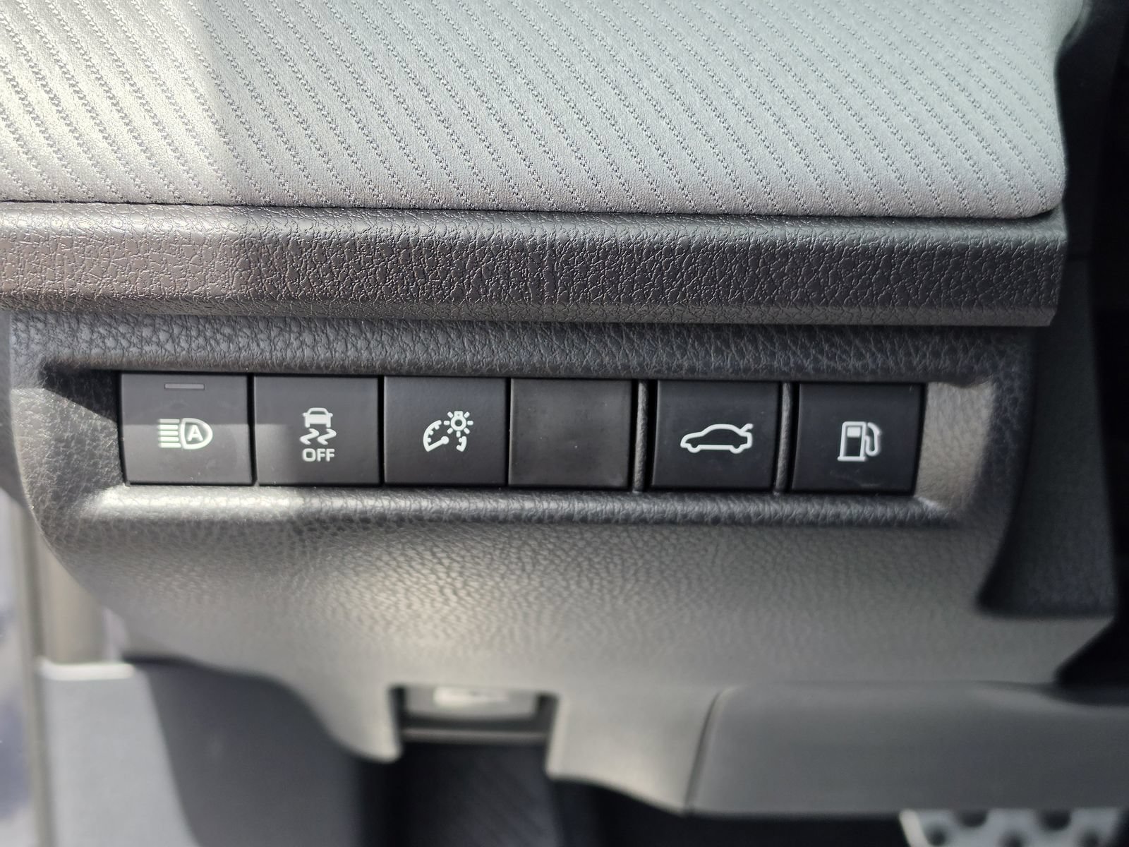 Used 2026 Toyota Camry SE w/ Convenience Package FWD image 27