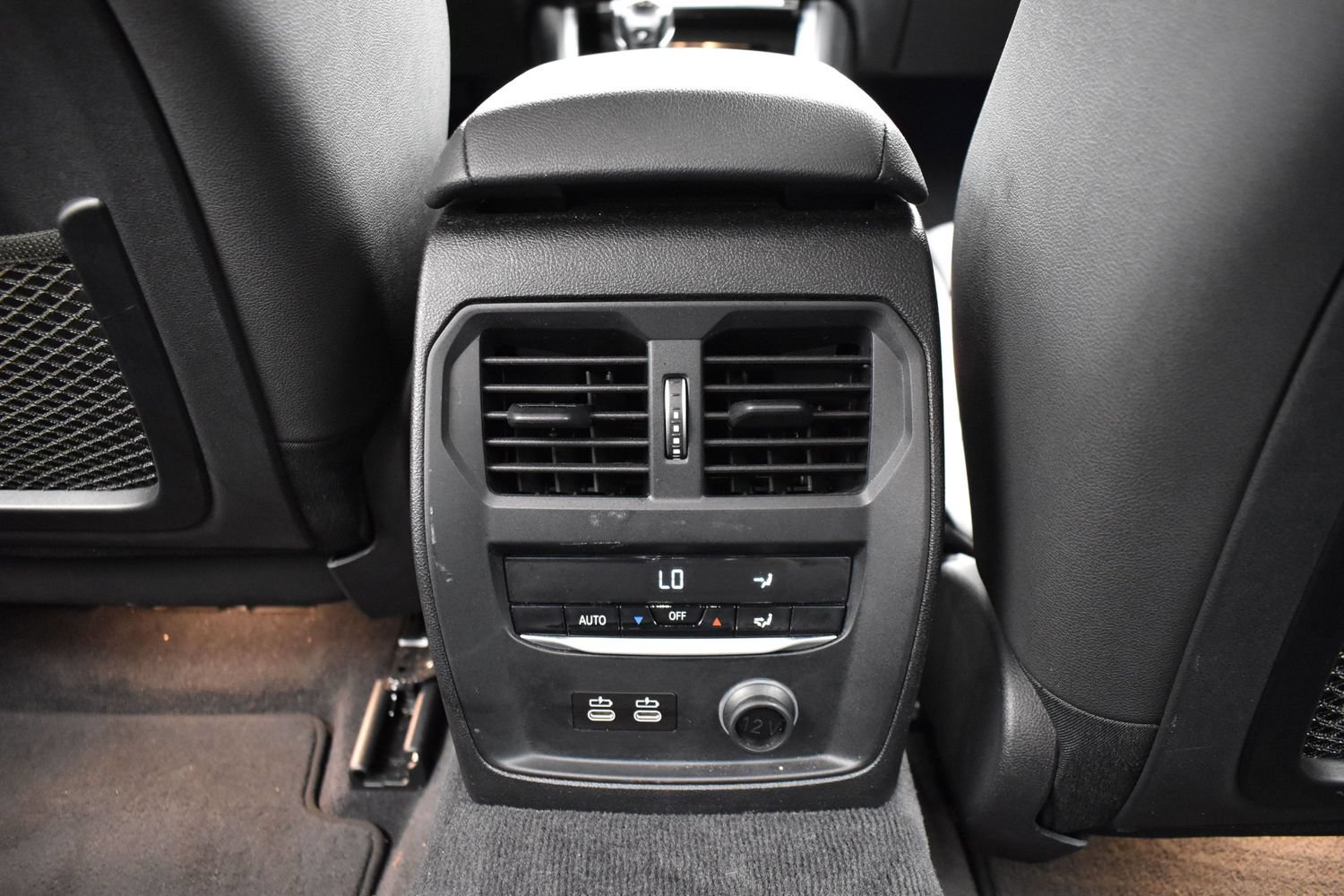 Used 2019 BMW 330i xDrive Sedan w/ Premium Package AWD/4WD image 16