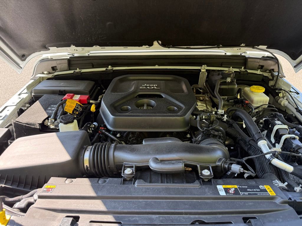 Used 2023 Jeep Wrangler Sahara image 12