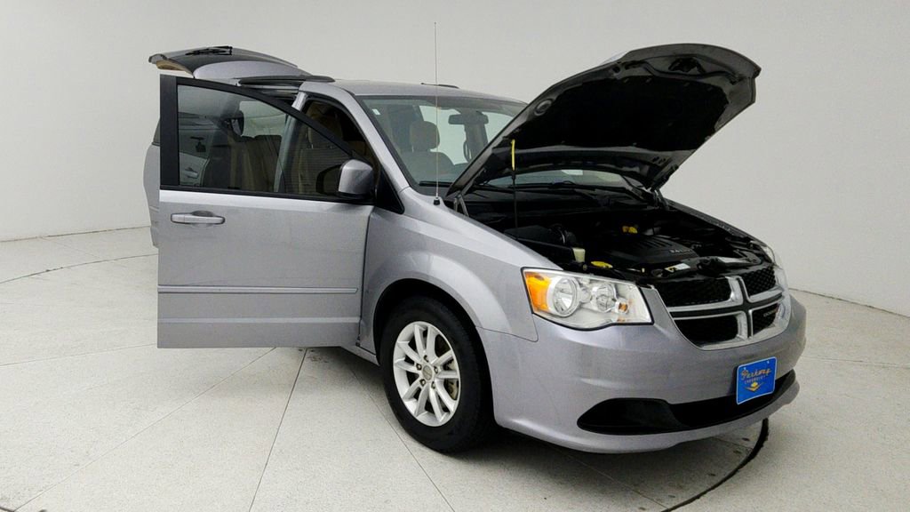 Used 2016 Dodge Grand Caravan SXT FWD image 10