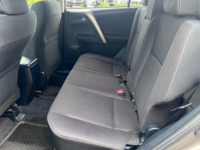 Used 2015 Toyota RAV4 XLE AWD/4WD image 29