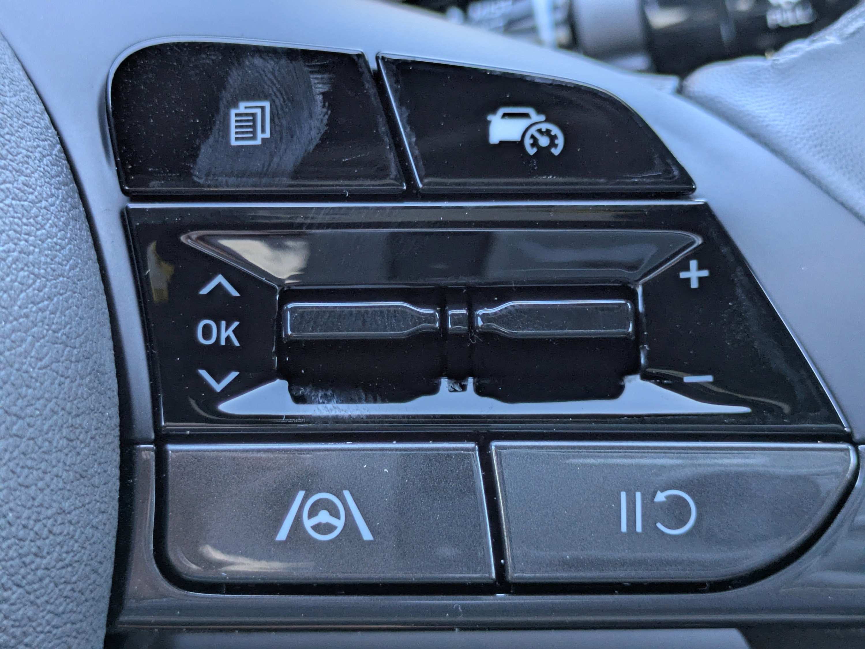New 2026 Hyundai Elantra Sport FWD image 25
