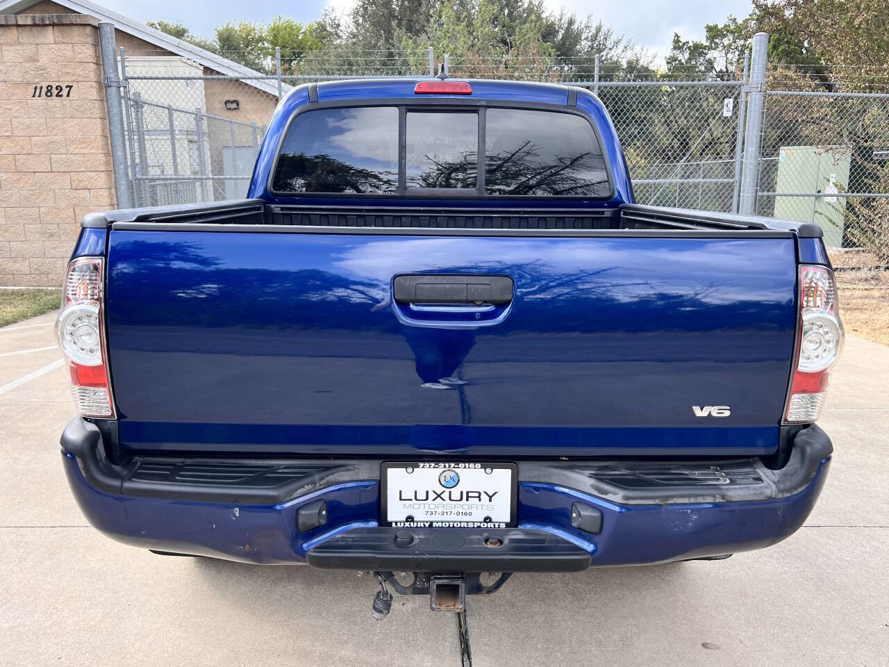 Used 2014 Toyota Tacoma PreRunner w/ TRD Sport Package image 10