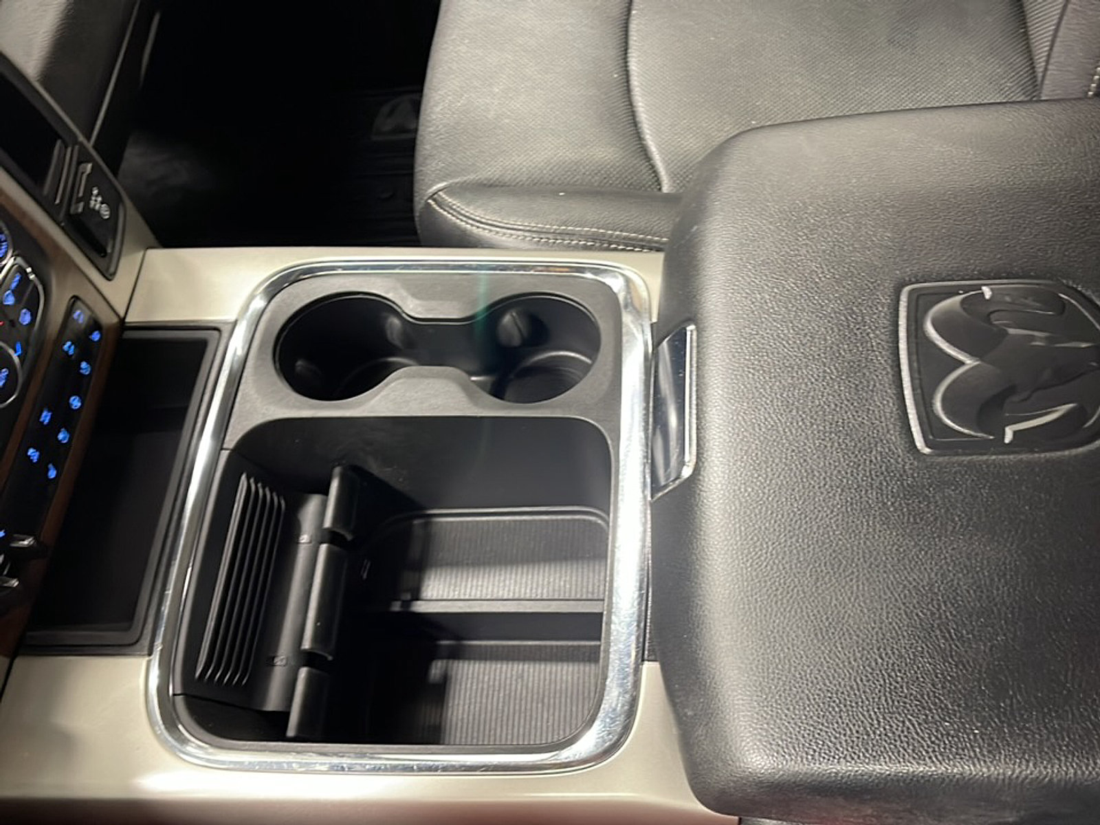 Used 2017 RAM 1500 Laramie w/ Convenience Group AWD/4WD image 12