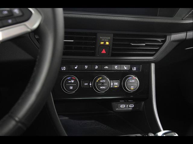 Used 2023 Volkswagen Jetta SEL FWD image 14
