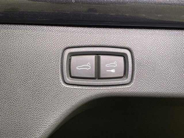 New 2025 Porsche Macan 4 Electric image 22